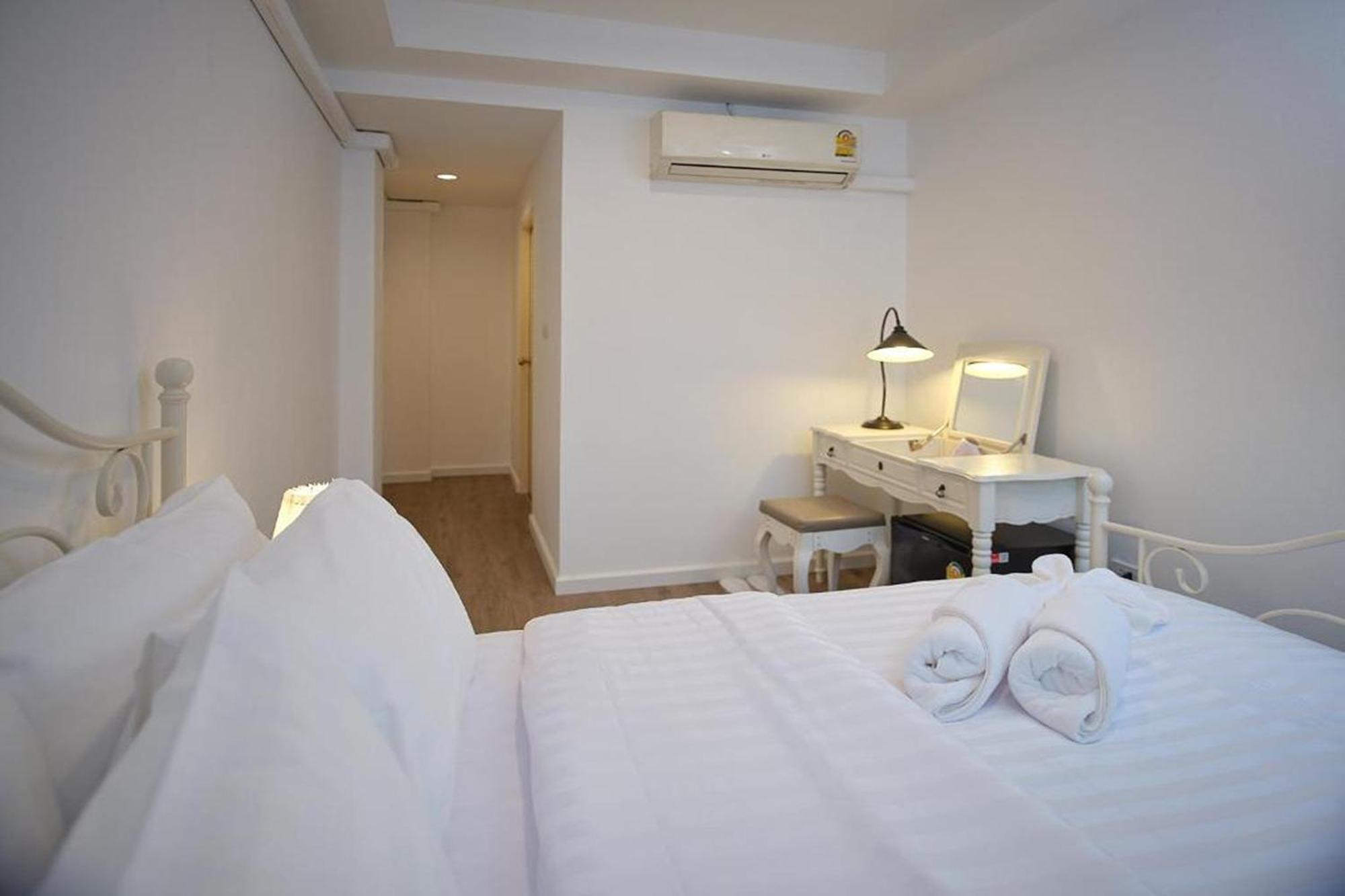Nidhra Lanna Hotel Csiangmaj Kültér fotó