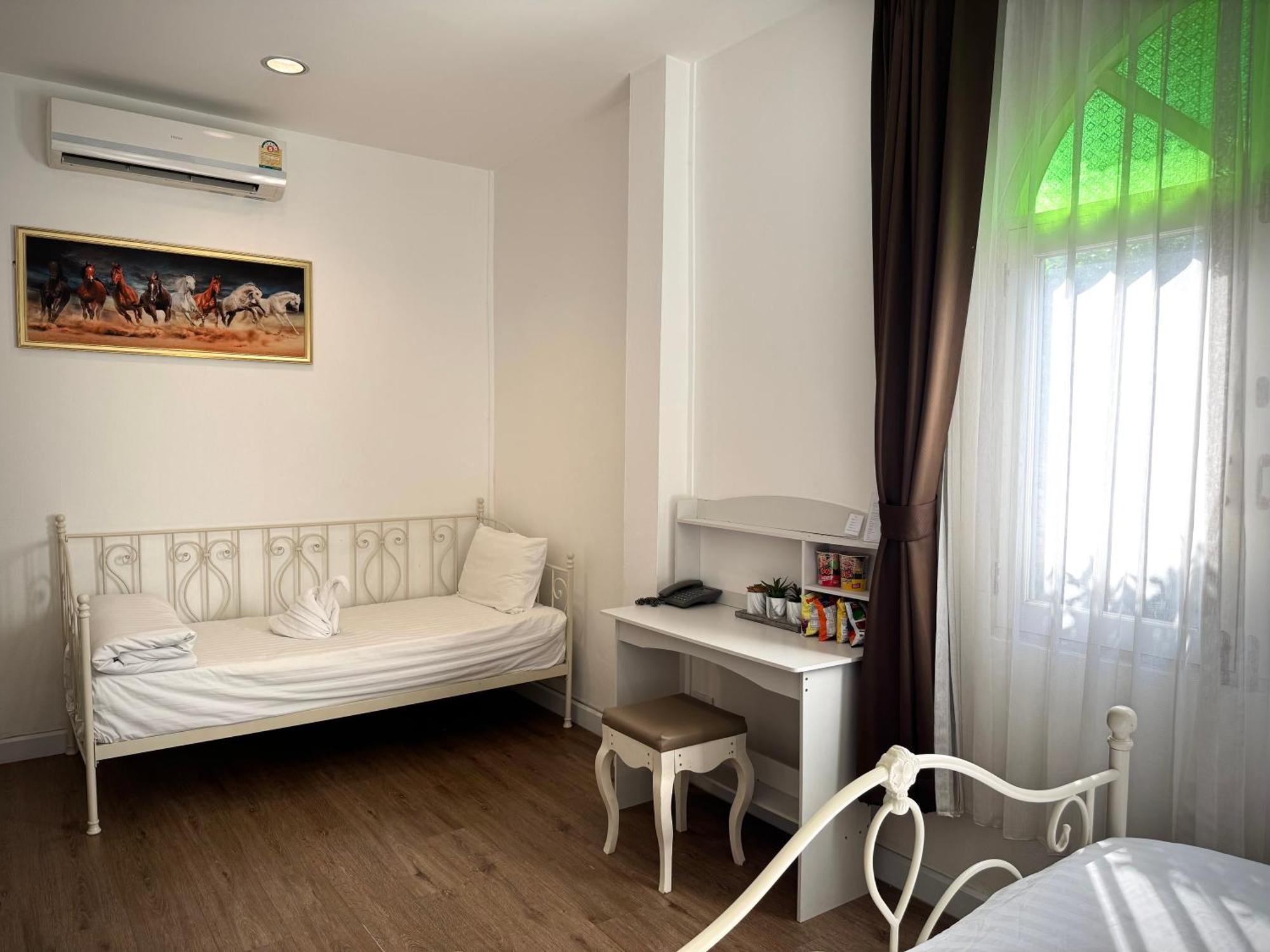 Nidhra Lanna Hotel Csiangmaj Kültér fotó